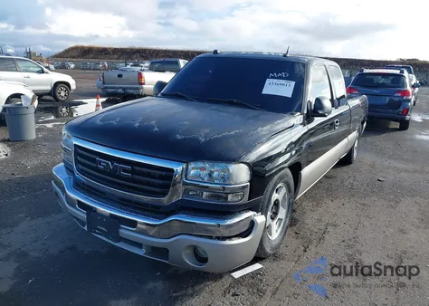 2005 GMC Sierra 1500 Sle z USA, uszkodzony, nr VIN 1GTEC19TX5Z287785